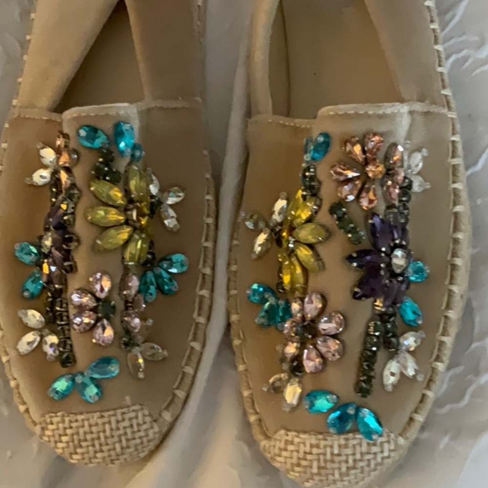 NEW multi jeweled tan velvet espadrilles 38 8, IOANNIS from Greece, stunning